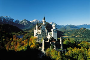 El castillo Neuschwanstein - la imágen de la Alemania romántica - en nuestra ruta en moto por los Alpes